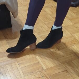 Elegant Black Ankle Booties with Wooden Heel